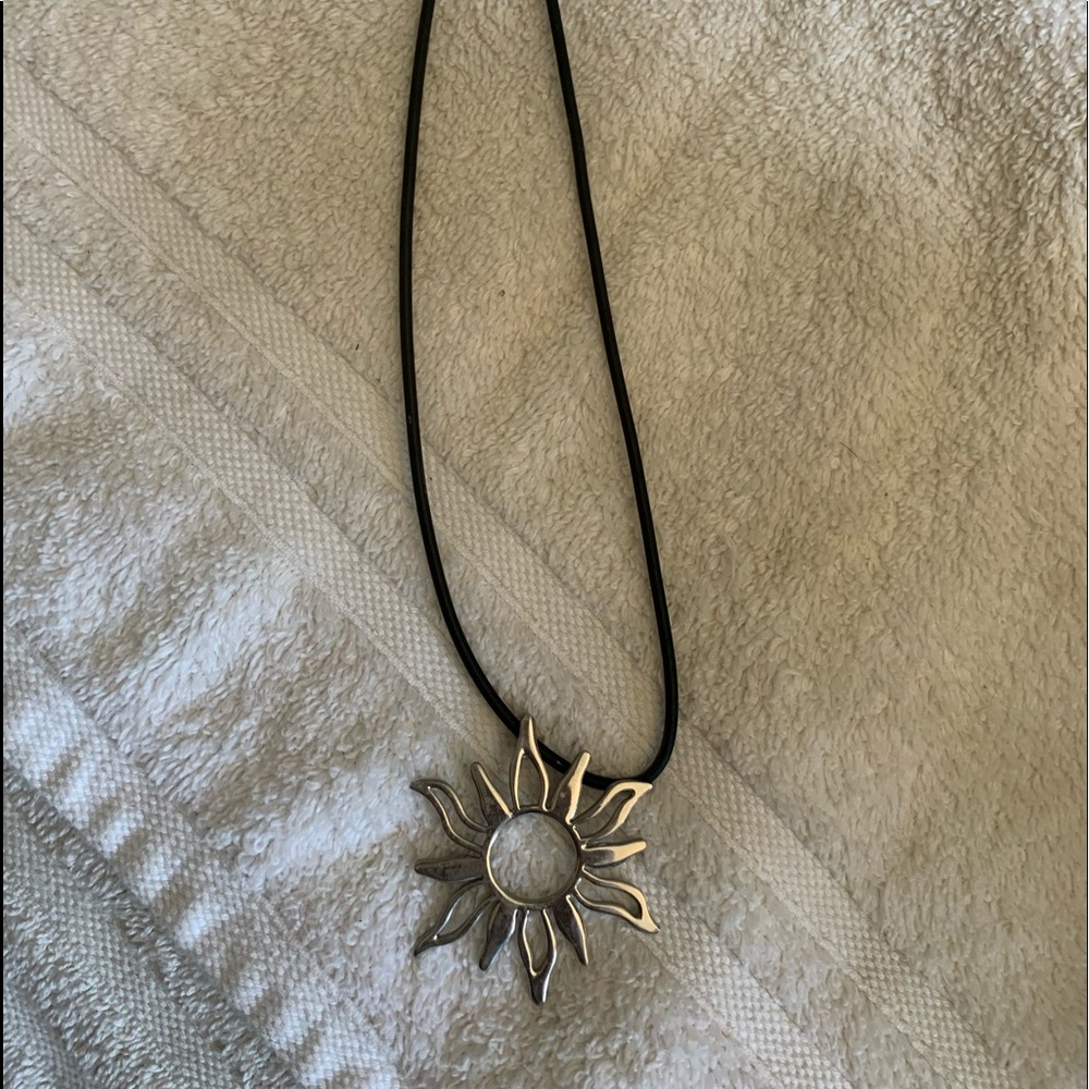Park lane necklace, black leather chain